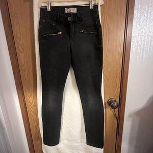 LEI Women's Dark Skinny Jeans with Zipper Accents